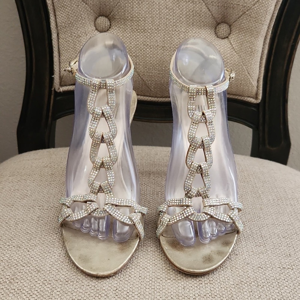 Pelle Moda Colette Rhinestone Heels 8M